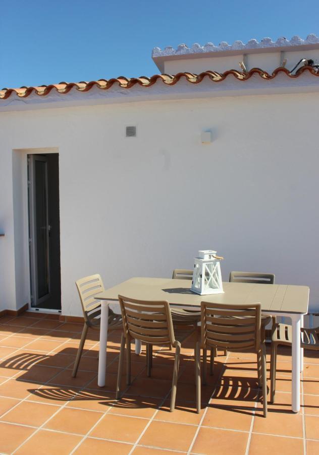Villa La Costa - 3 Apartamentos Turisticos Roses Exterior photo